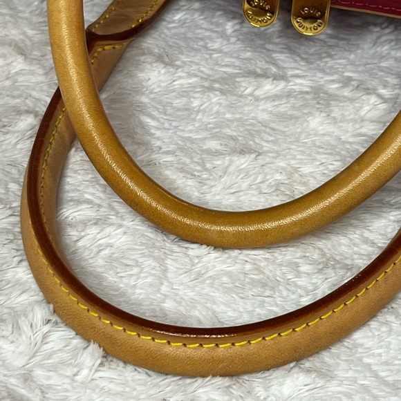 ♥️SOLD♥️ Louis Vuitton Summit Drive Vernis RED - Picture 6 of 12